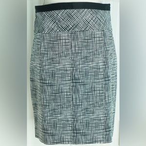 Women's Express Design Studio black & white pencil mini skirt size 6 lined